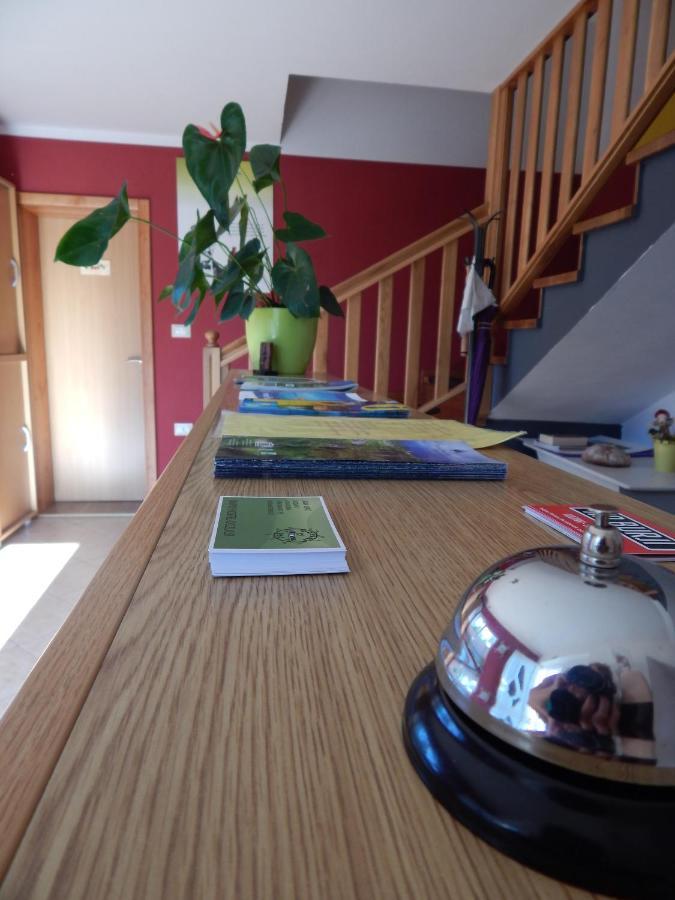 Hostel Ociski Raj Kozina Exteriör bild