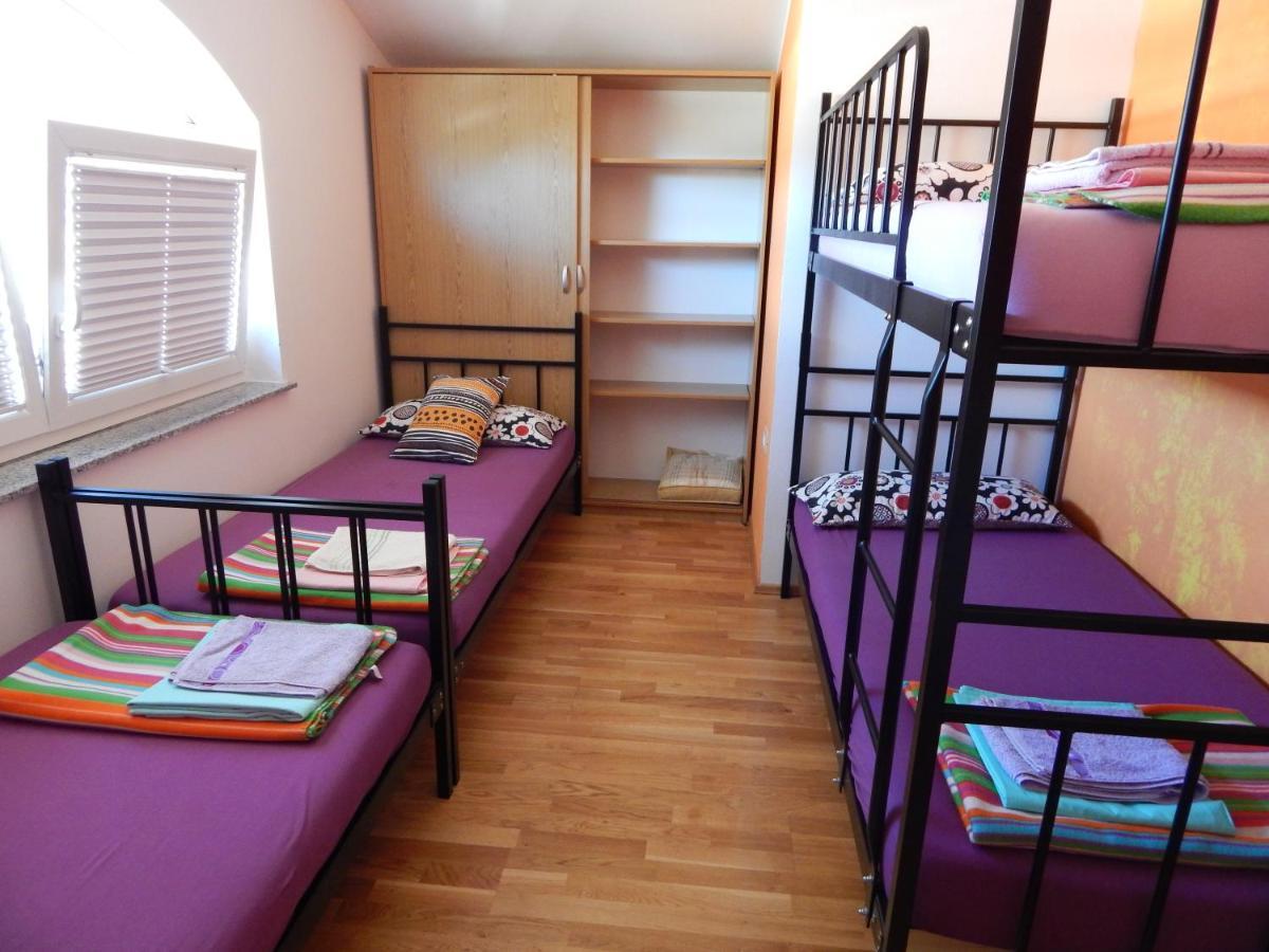 Hostel Ociski Raj Kozina Exteriör bild