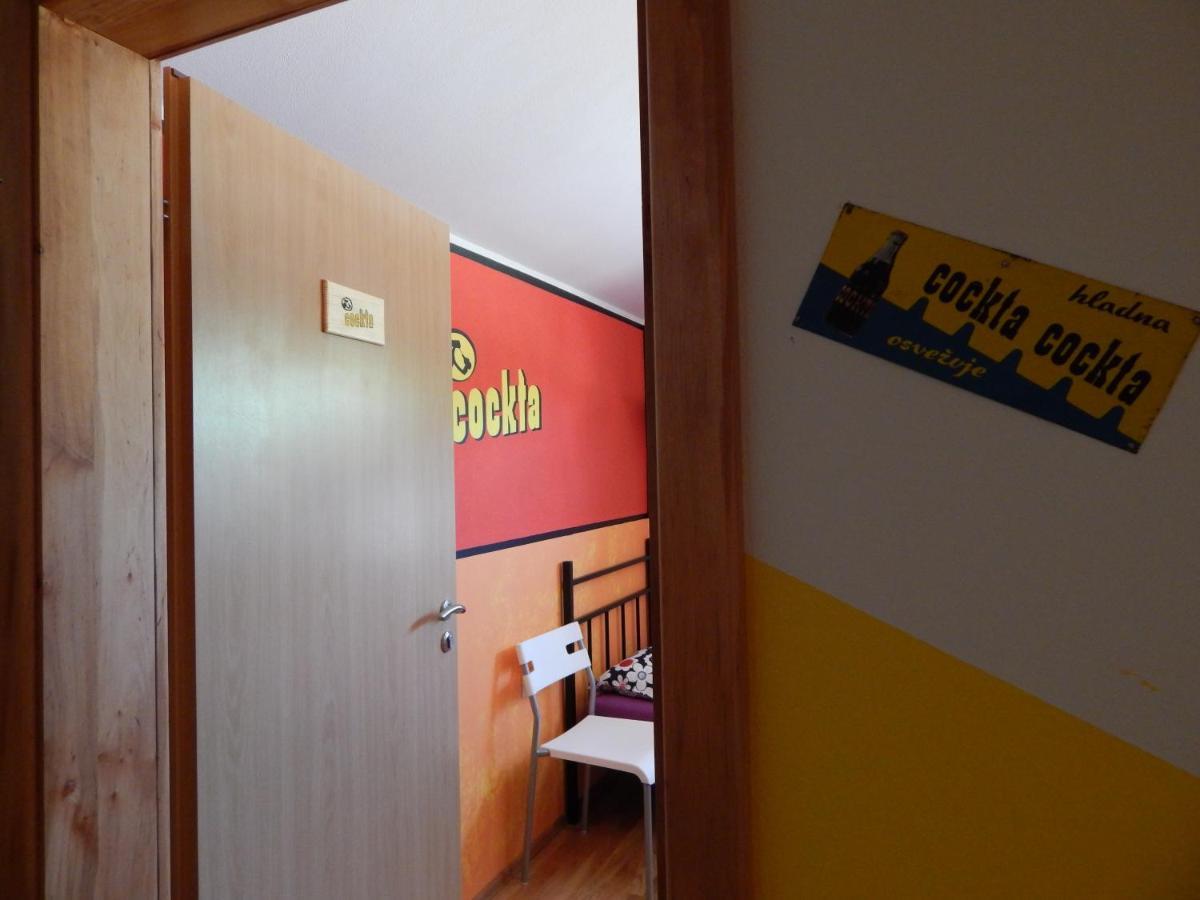 Hostel Ociski Raj Kozina Exteriör bild