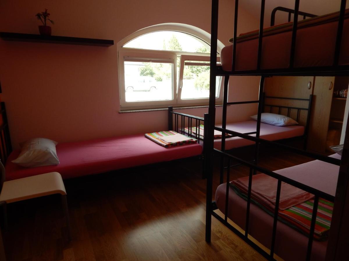 Hostel Ociski Raj Kozina Rum bild